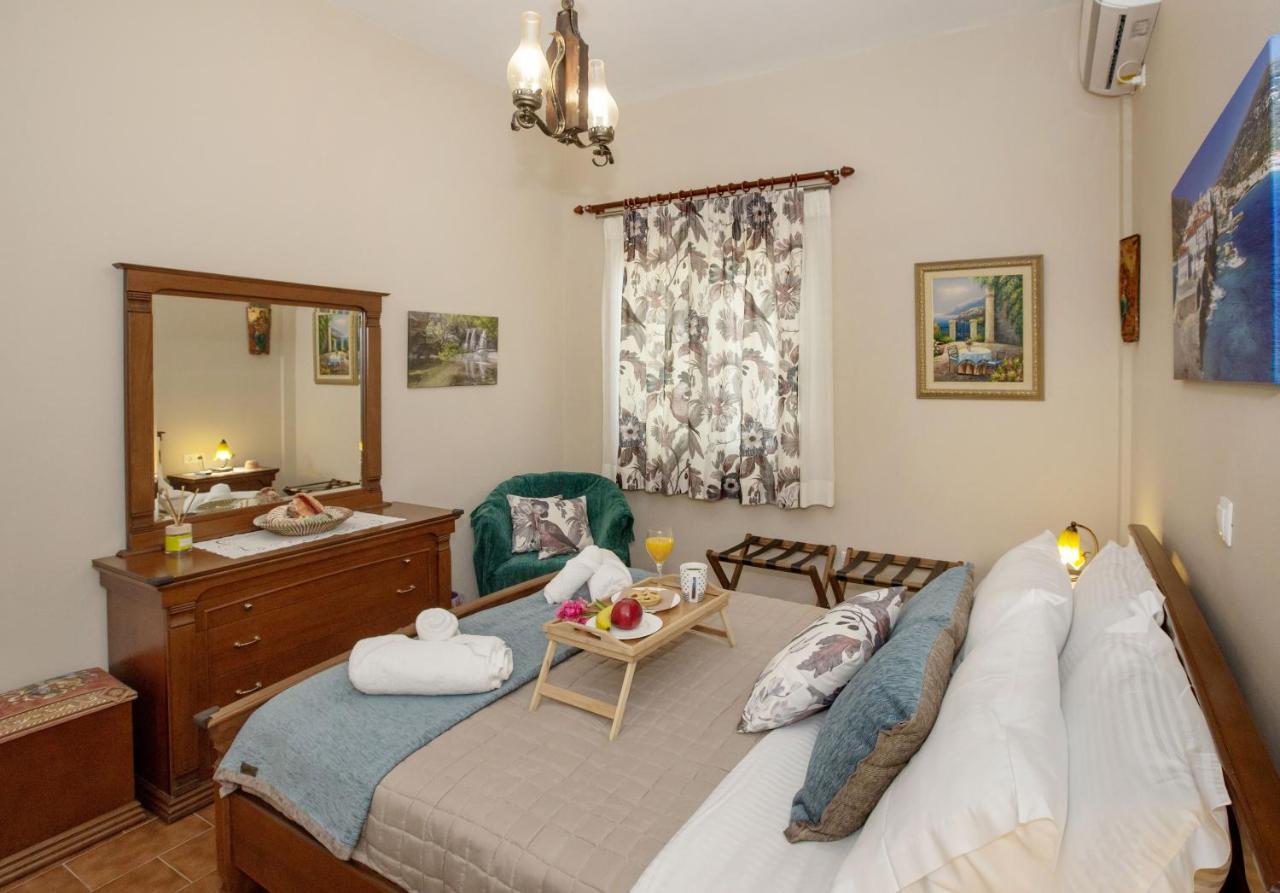 Ruby'S Summer House With Spacious Garden And Free Parking Gávrio Kültér fotó
