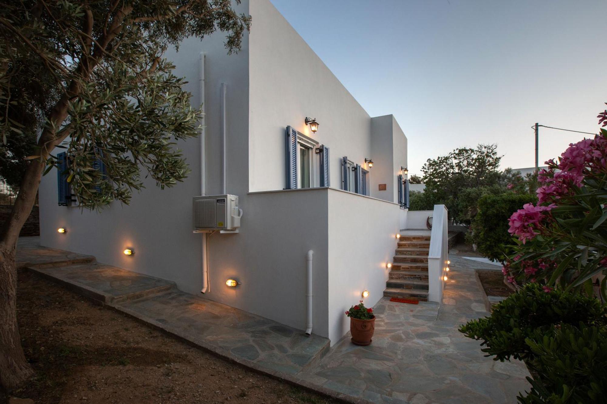 Ruby'S Summer House With Spacious Garden And Free Parking Gávrio Kültér fotó