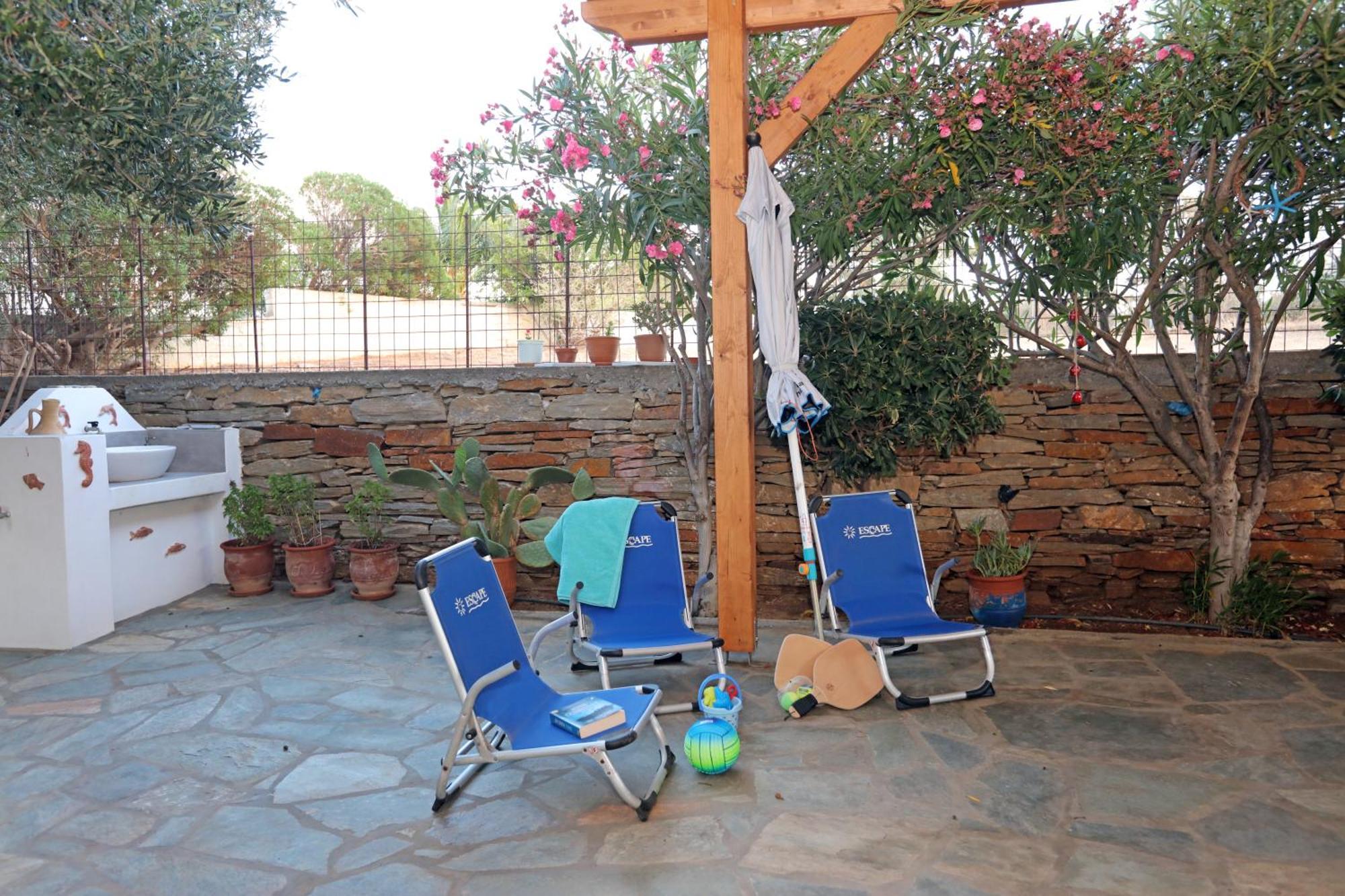 Ruby'S Summer House With Spacious Garden And Free Parking Gávrio Kültér fotó